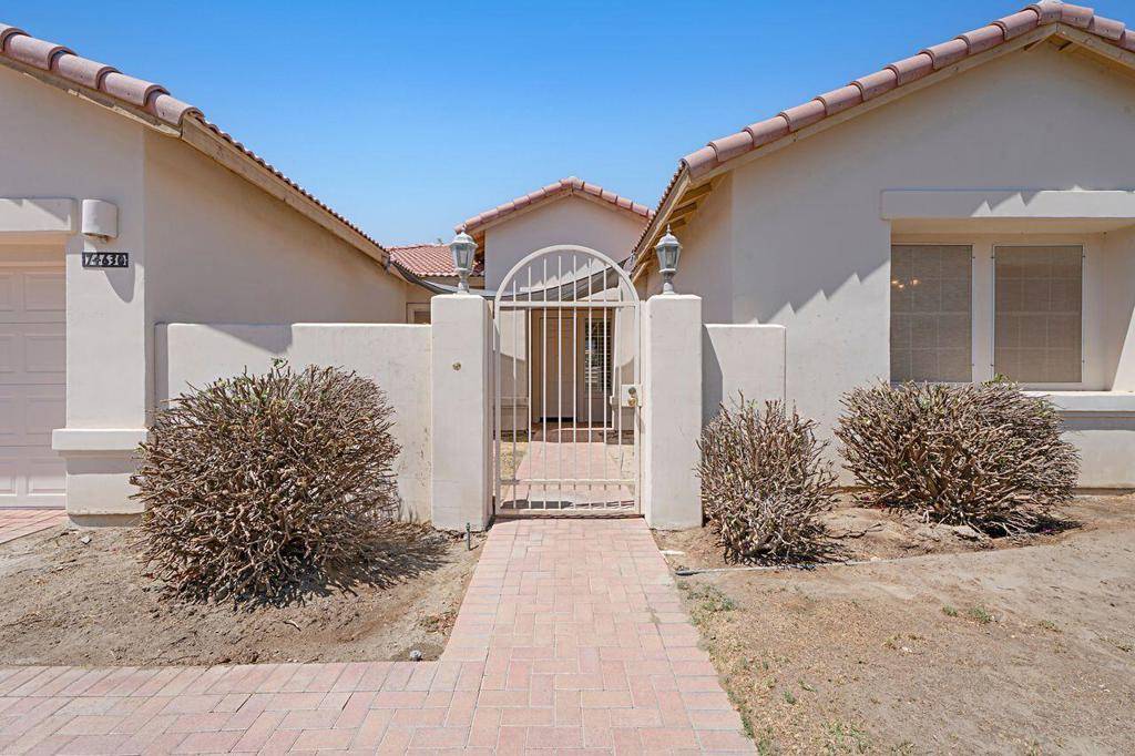 Palm Desert, CA 92260,74630 Moss Rose DR
