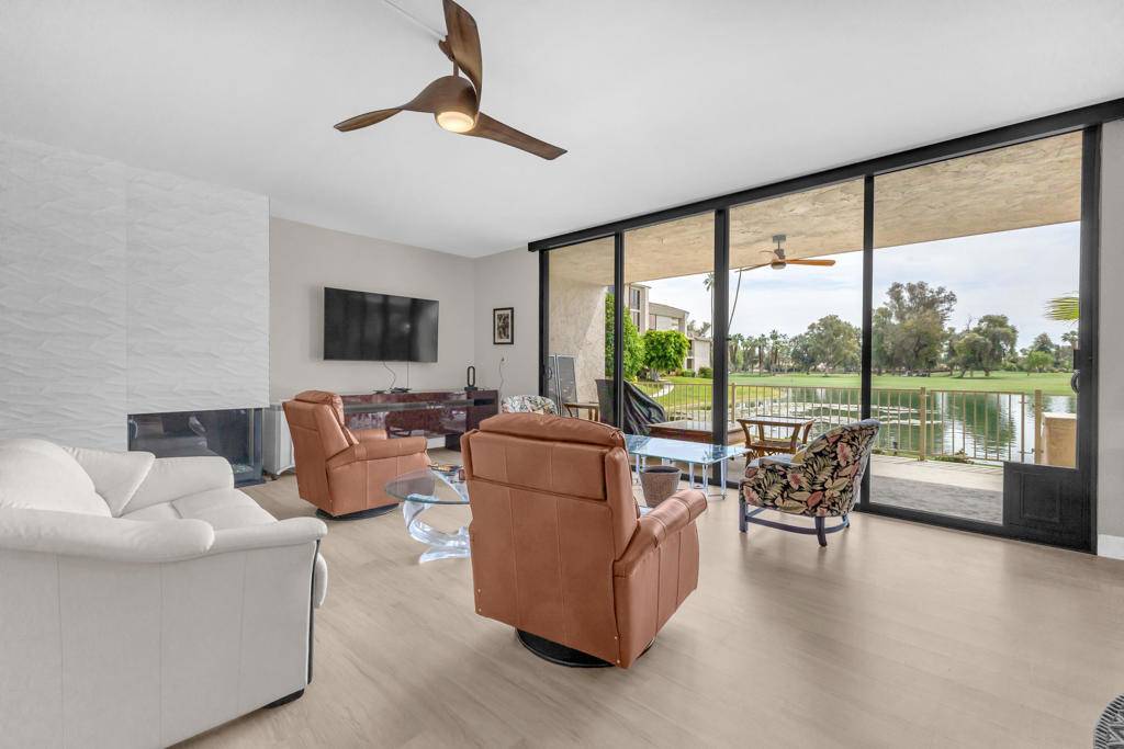 Rancho Mirage, CA 92270,910 Island DR