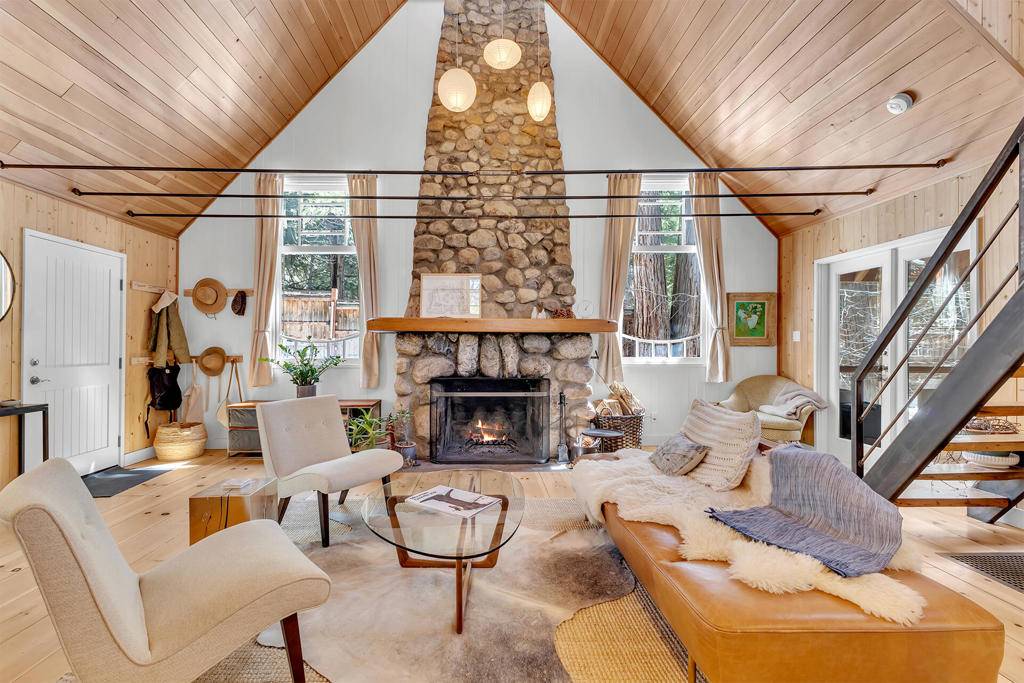 Idyllwild, CA 92549,26299 Tahquitz DR