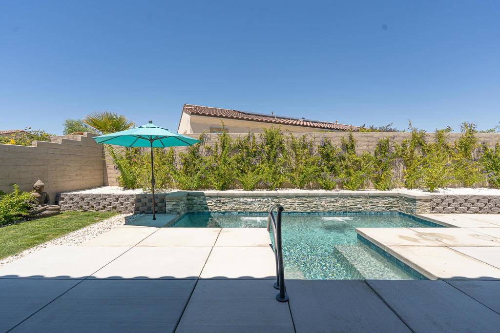 Rancho Mirage, CA 92270,18 Vintage