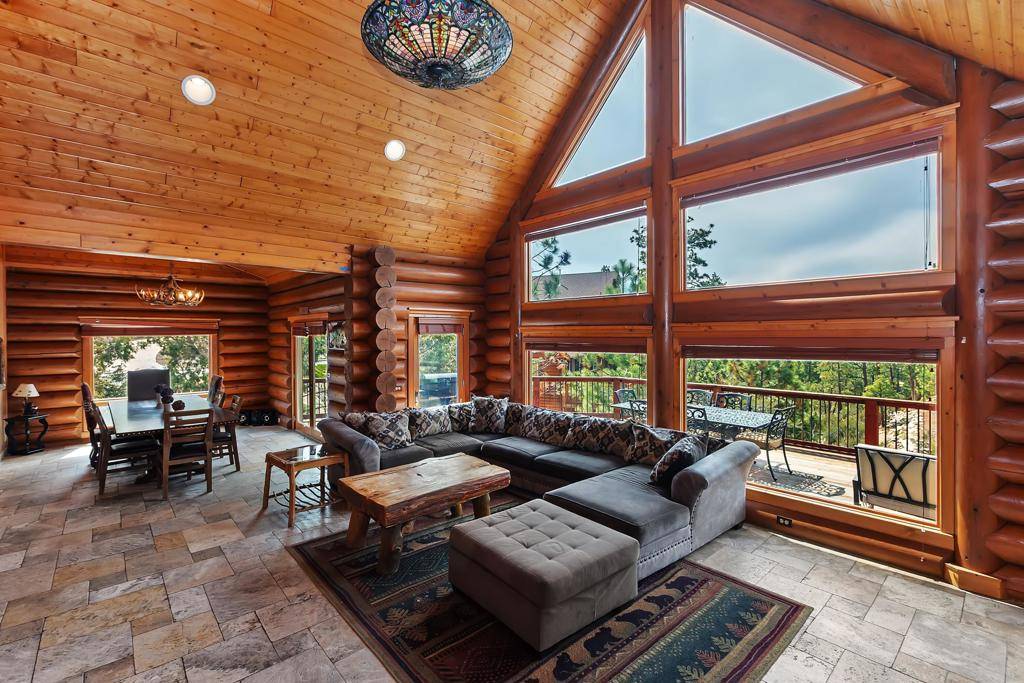 Big Bear, CA 92315,42400 Eagle Ridge