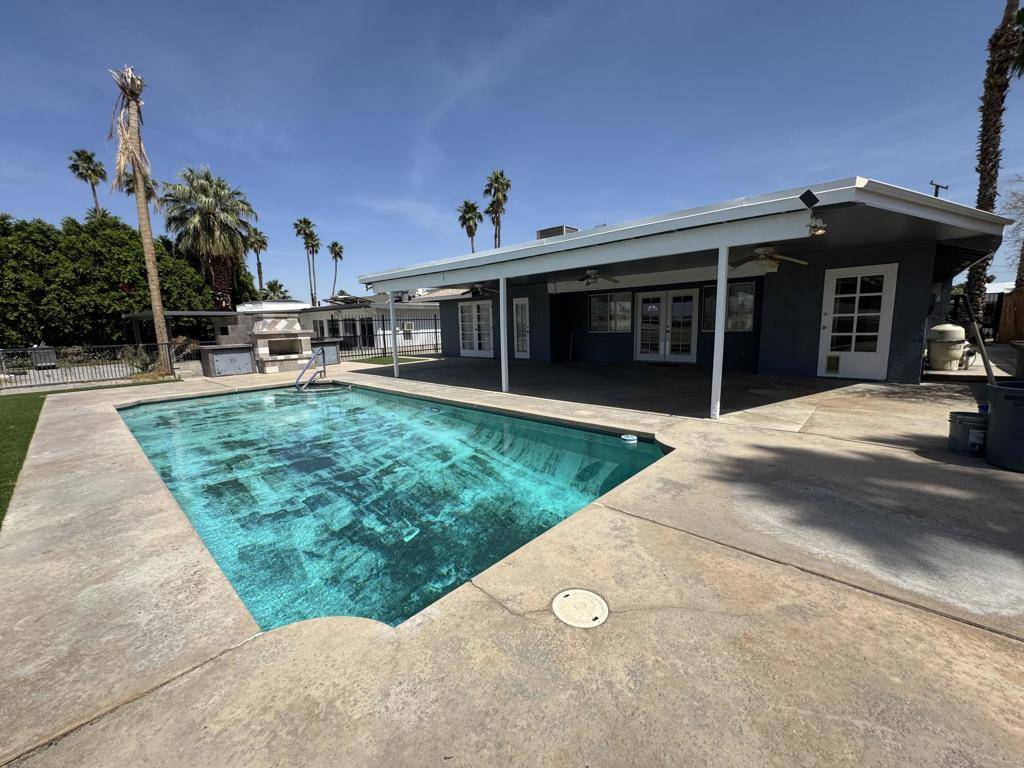 Palm Desert, CA 92211,77110 Indiana AVE