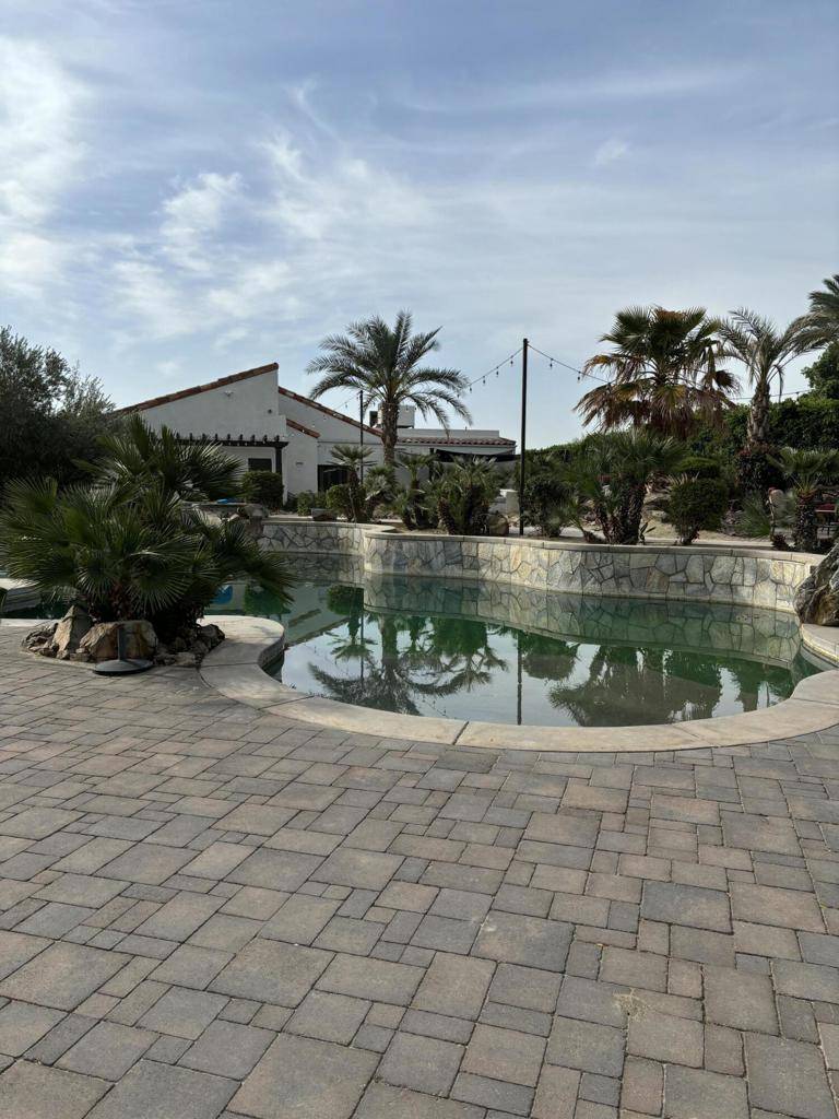 Indio, CA 92201,82 051 Higgins CT