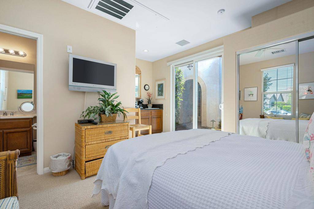 60380 Living Stone DR La Quinta, CA 92253