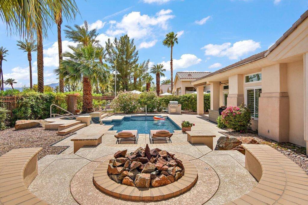Palm Desert, CA 92211,37948 Breeze WAY