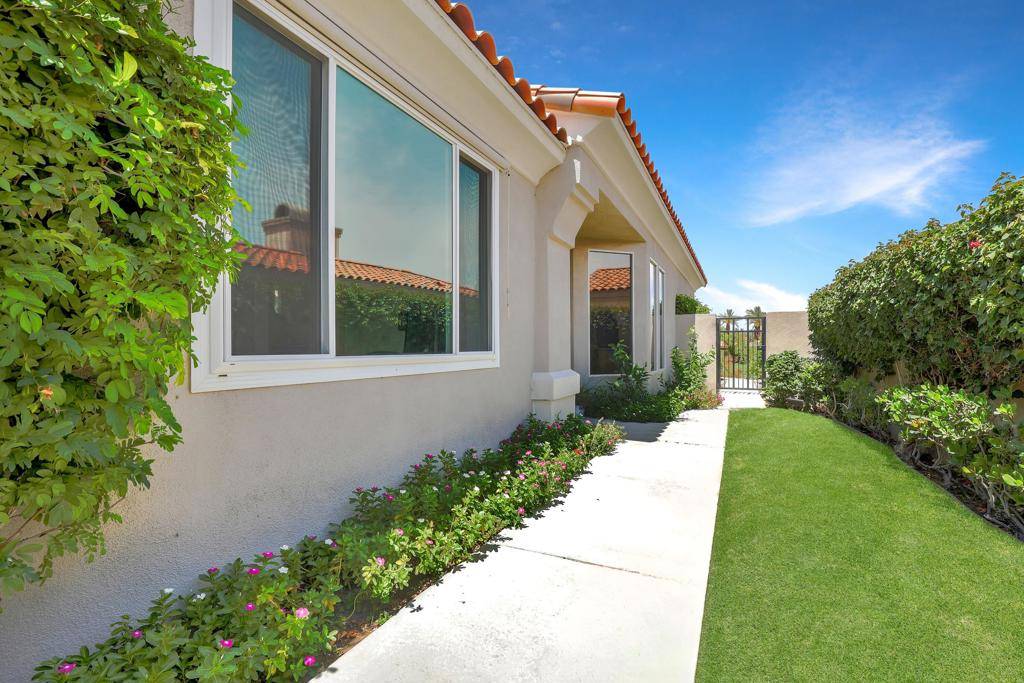 Palm Desert, CA 92211,502 Desert Holly DR