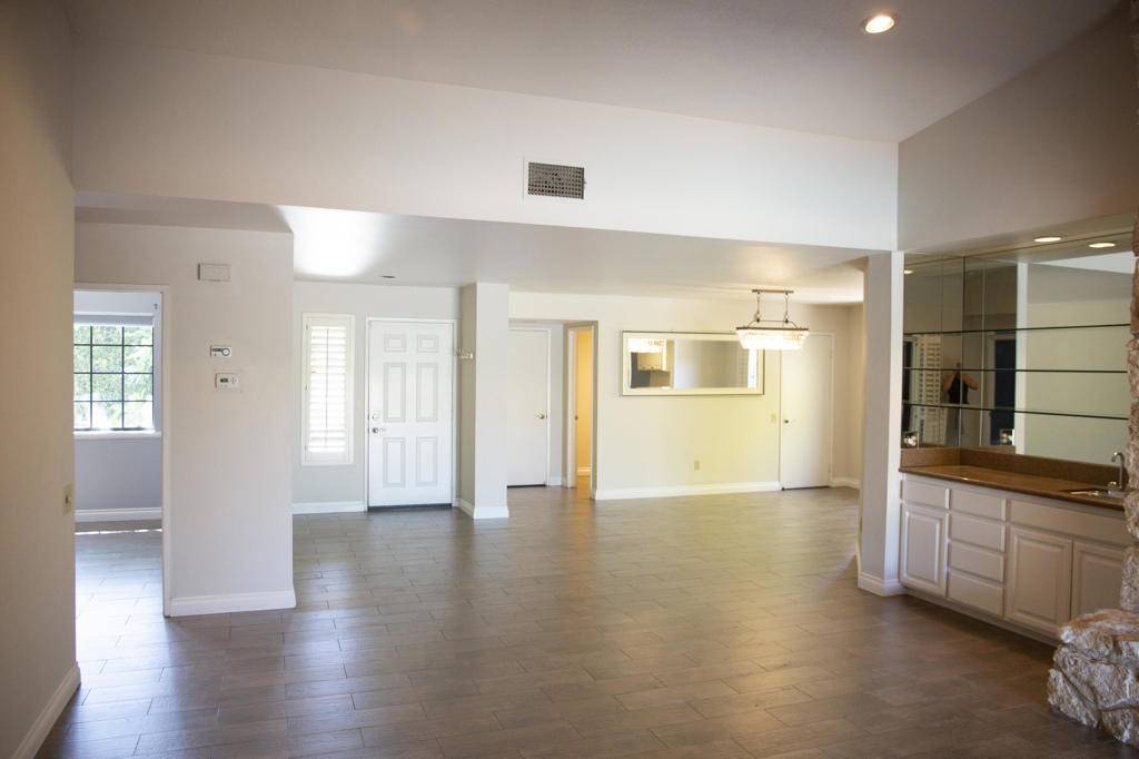 Palm Desert, CA 92260,40588 Clover LN