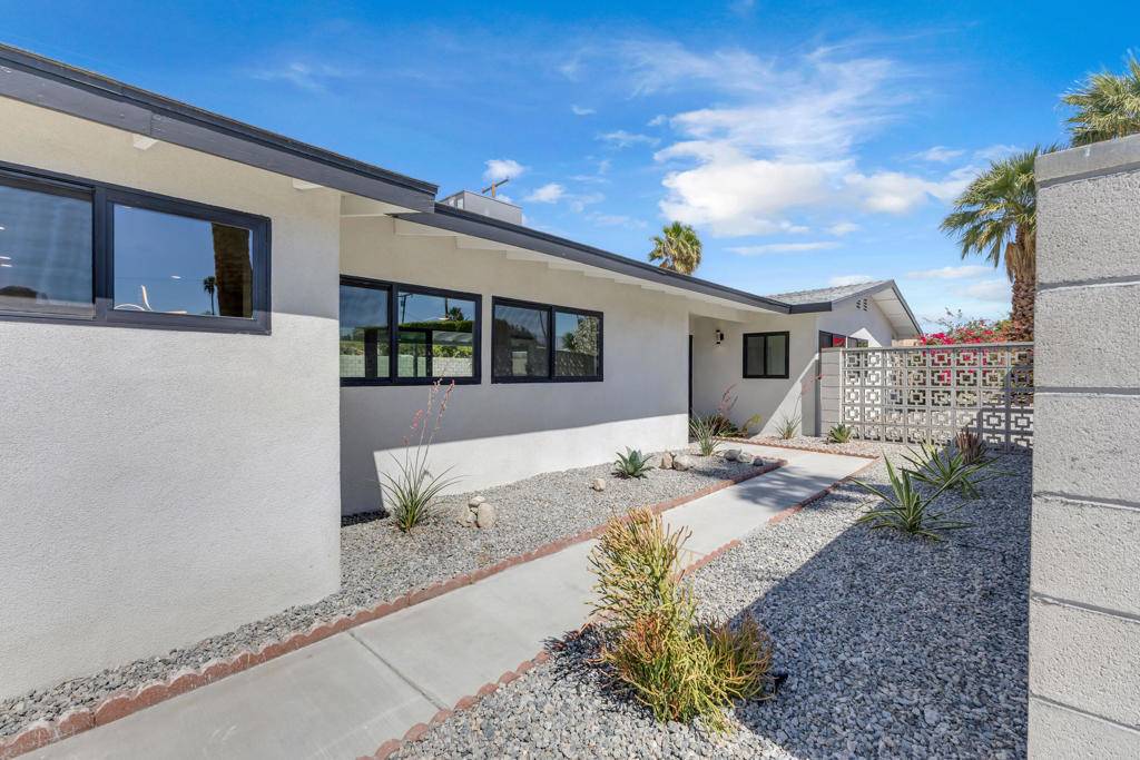 Palm Springs, CA 92262,2203 E Acacia RD N