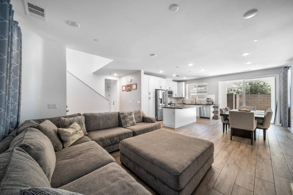Cathedral City, CA 92234,651 Via Firenze
