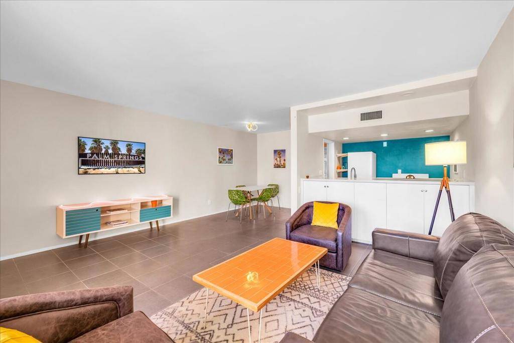 Palm Springs, CA 92262,277 E Alejo RD #206