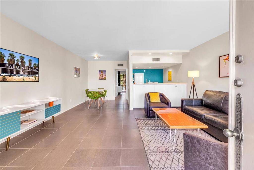 Palm Springs, CA 92262,277 E Alejo RD #206
