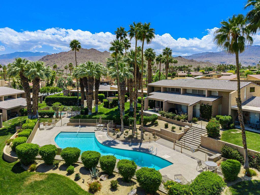 Palm Desert, CA 92260,48892 Quercus LN