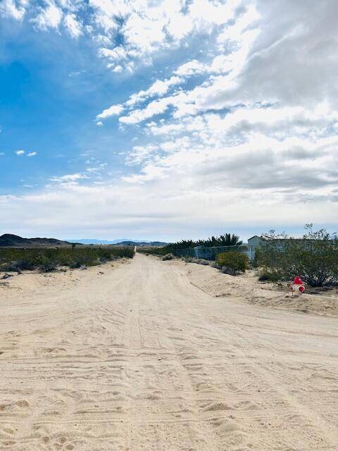 Joshua Tree, CA 92252,2776 Bonair AVE