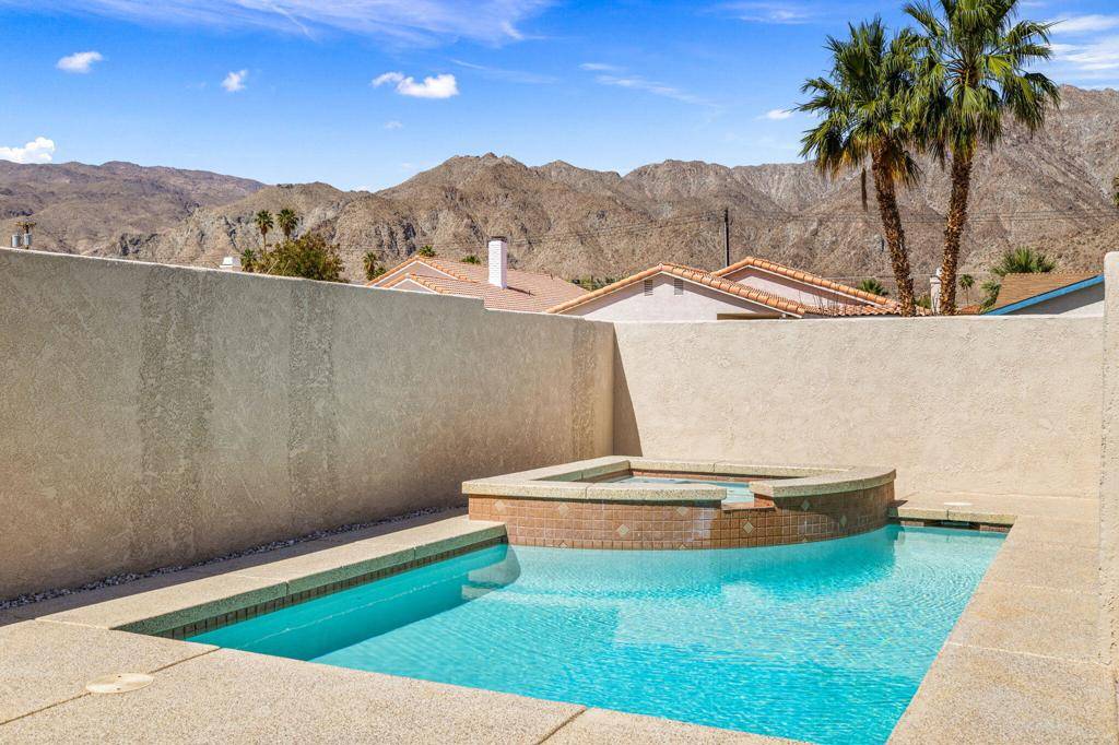 La Quinta, CA 92253,54640 Avenida Rubio