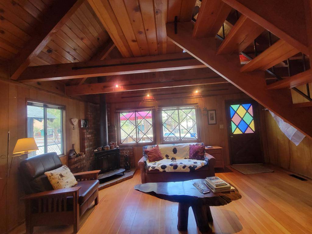 Big Bear, CA 92314,736 E Meadow LN