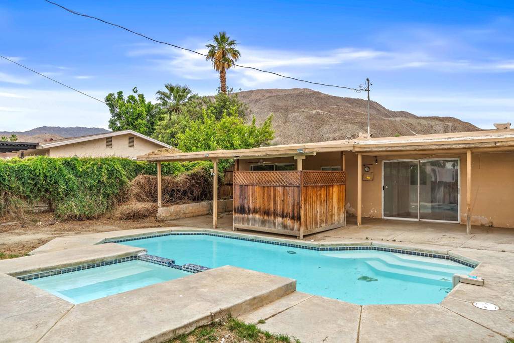 Palm Desert, CA 92260,43831 Joshua RD