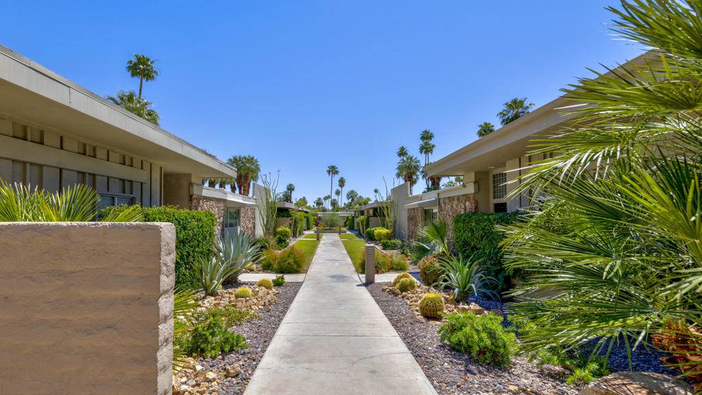 Palm Springs, CA 92262,555 W Baristo RD ##6