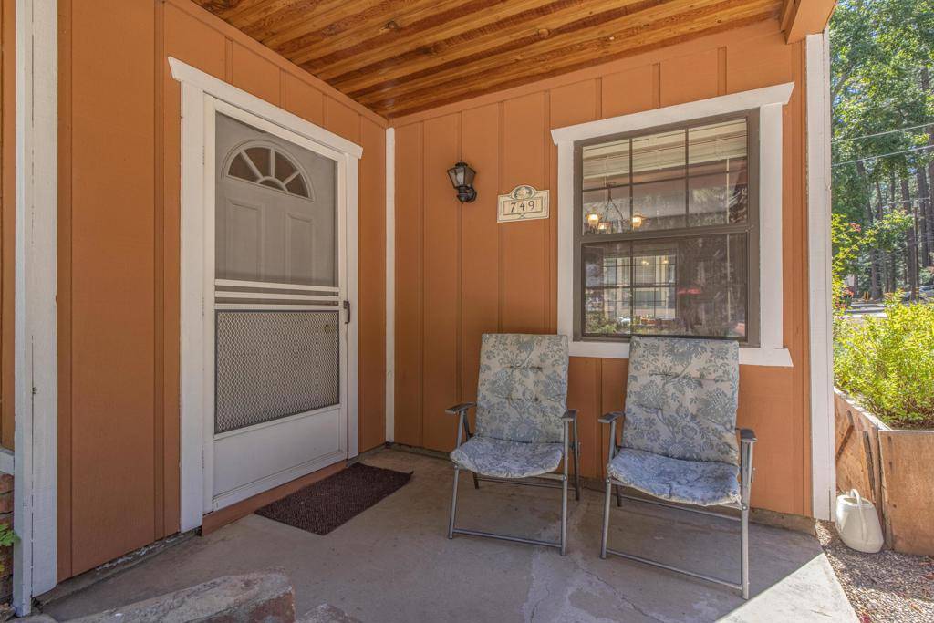 Big Bear, CA 92315,749 Birch ST