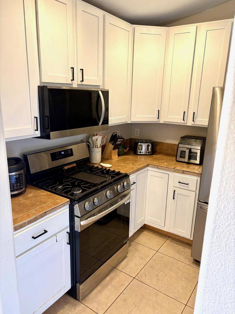 29 Palms, CA 92277,6626 Cholla AVE