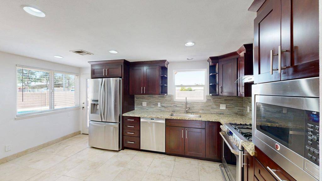 Palm Desert, CA 92260,43349 Martini CT #B