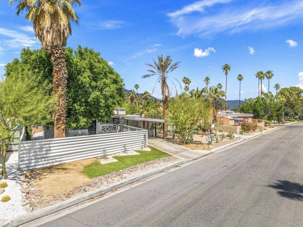 Palm Desert, CA 92260,45461 Panorama DR