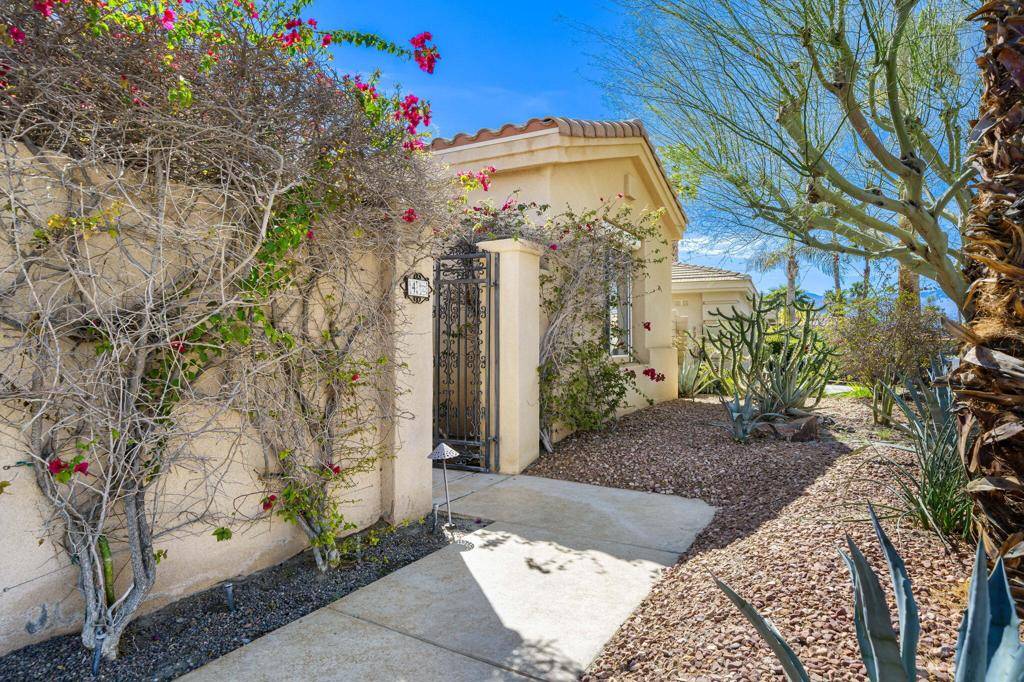 Palm Desert, CA 92260,4 Hillcrest DR