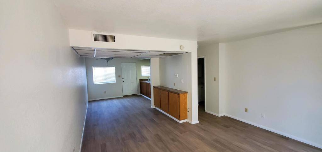 Palm Desert, CA 92211,40221 Harris LN #206