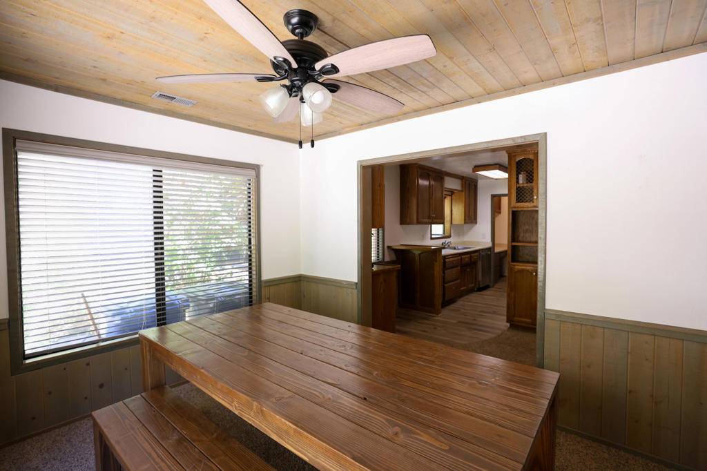 Big Bear, CA 92315,39169 Robin RD