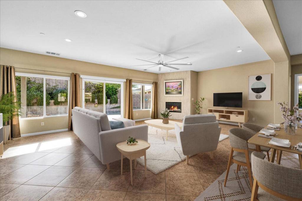 Palm Springs, CA 92262,1121 Palmas