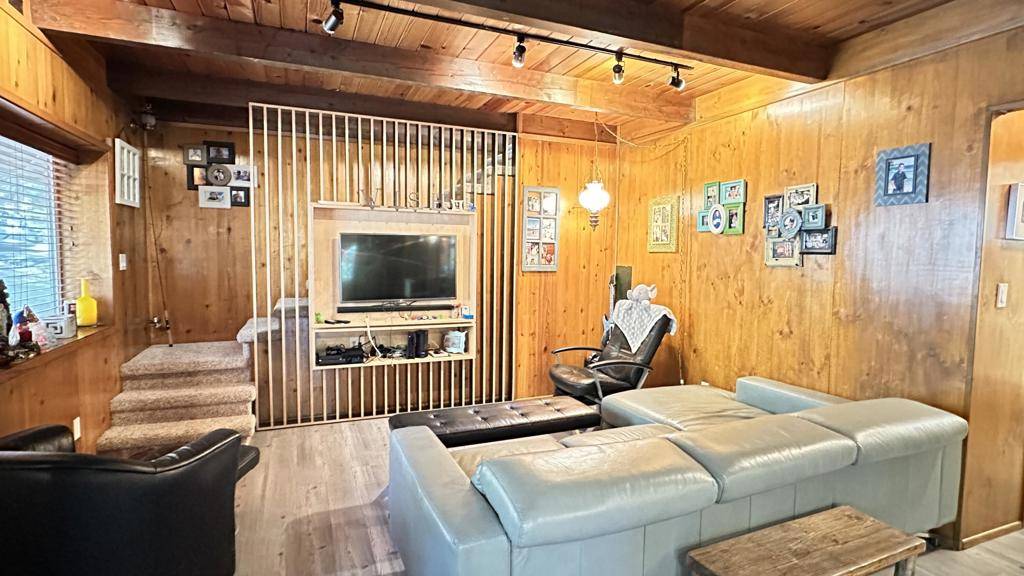 Idyllwild, CA 92549,52143 Acorn LN
