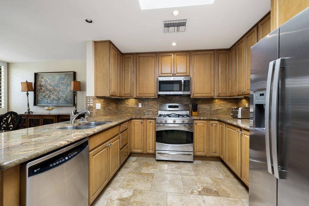 Rancho Mirage, CA 92270,2 Rutgers CT