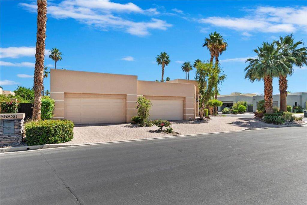 La Quinta, CA 92253,55830 Cherry Hills DR