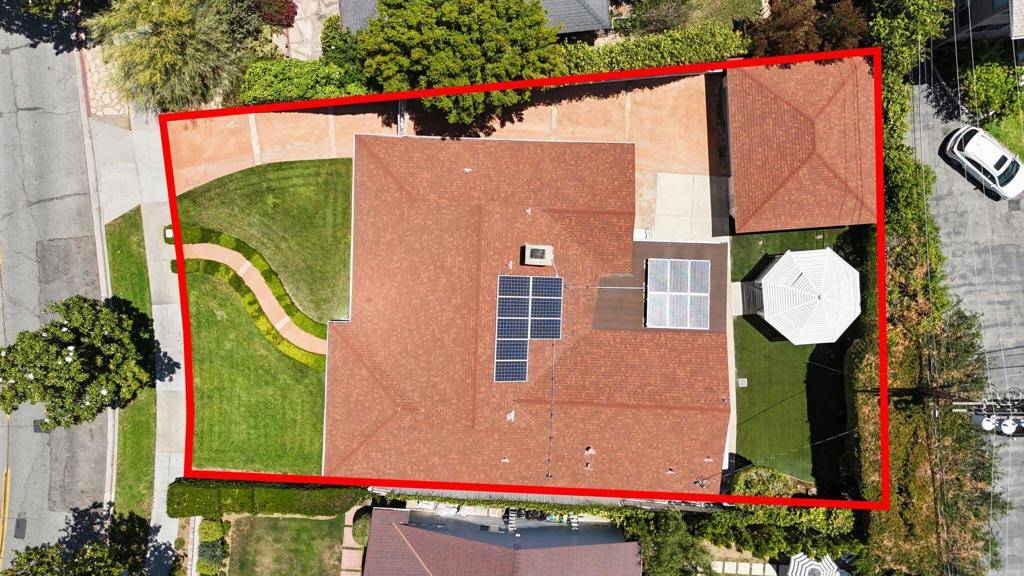 Glendale, CA 91202,108 W Kenneth RD