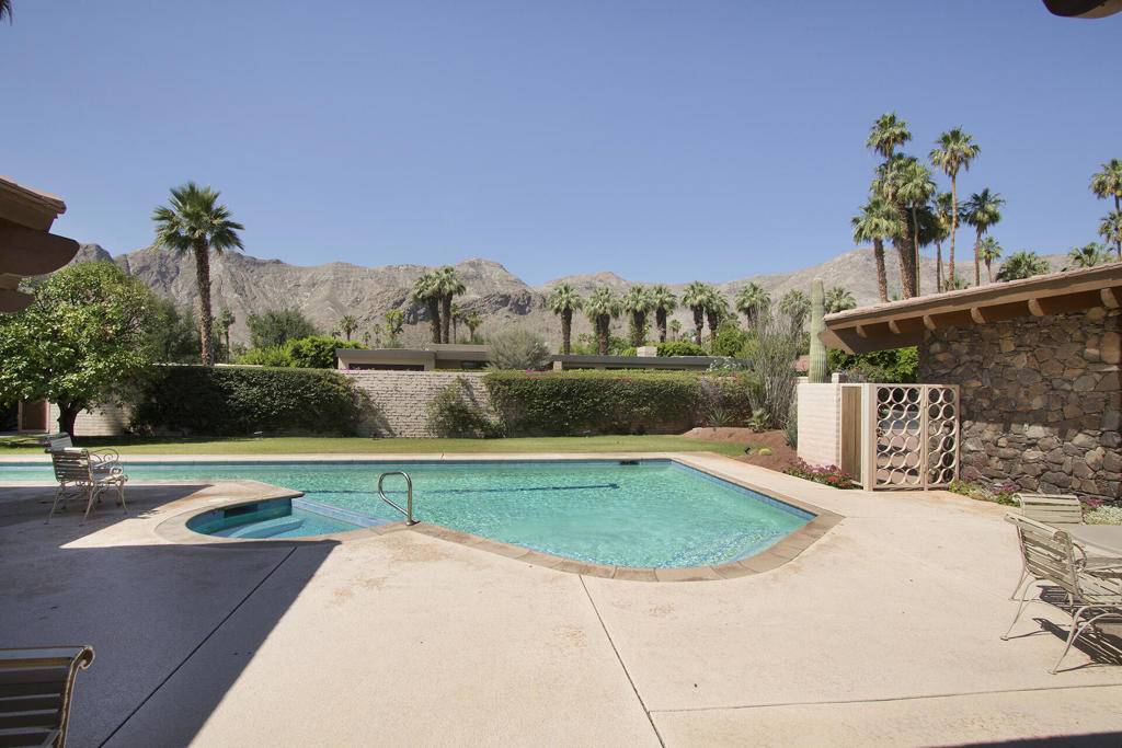 Rancho Mirage, CA 92270,70796 Fairway DR