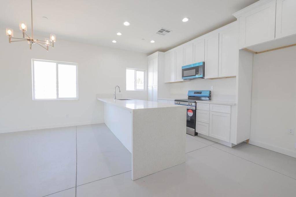 Desert Hot Springs, CA 92240,13704 Sarita DR