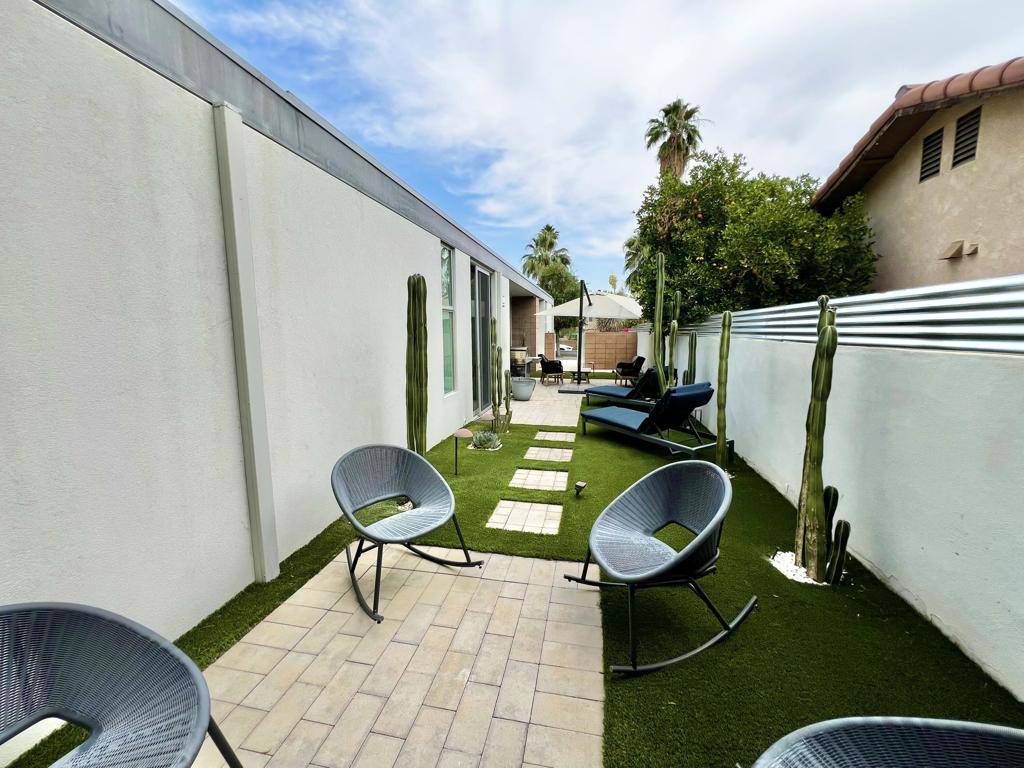 Palm Desert, CA 92260,73801 Shadow Mountain DR