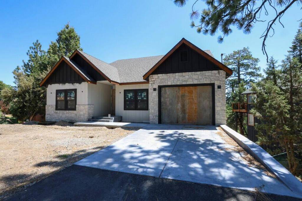 Big Bear, CA 92314,736 Villa Grove AVE