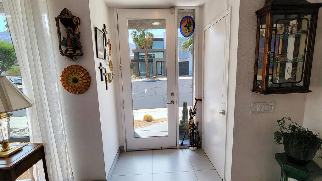 Palm Springs, CA 92262,3534 Penny LN