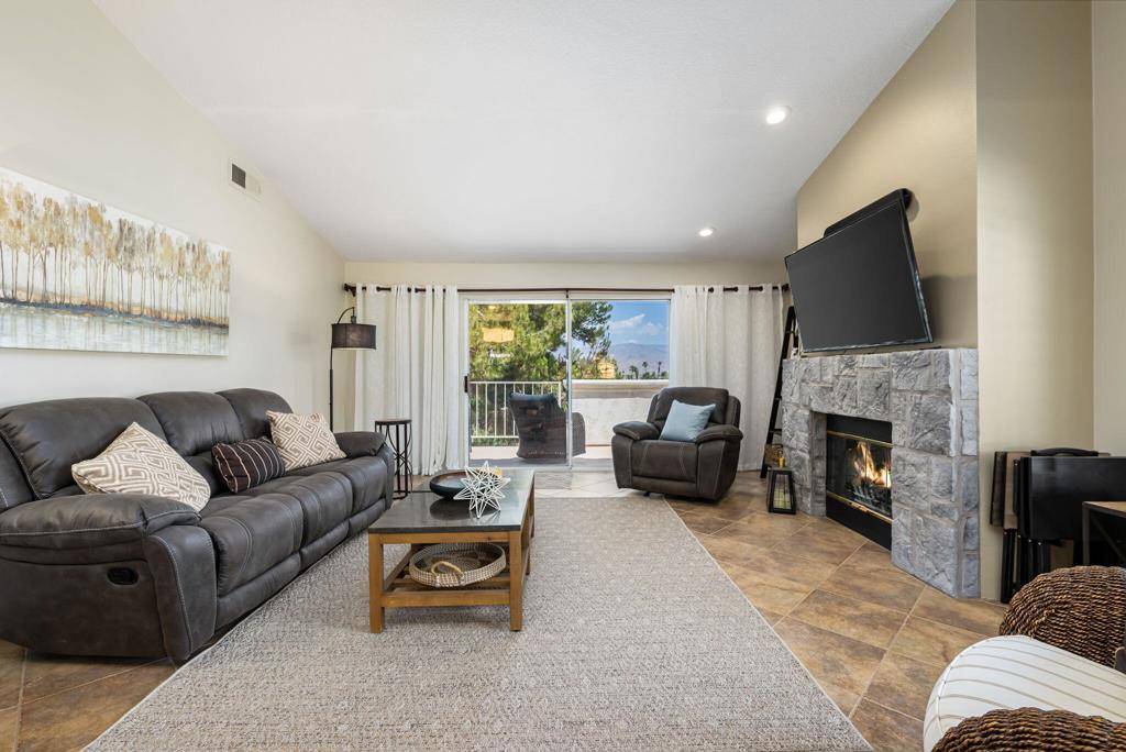Palm Desert, CA 92211,340 Vista Royale DR