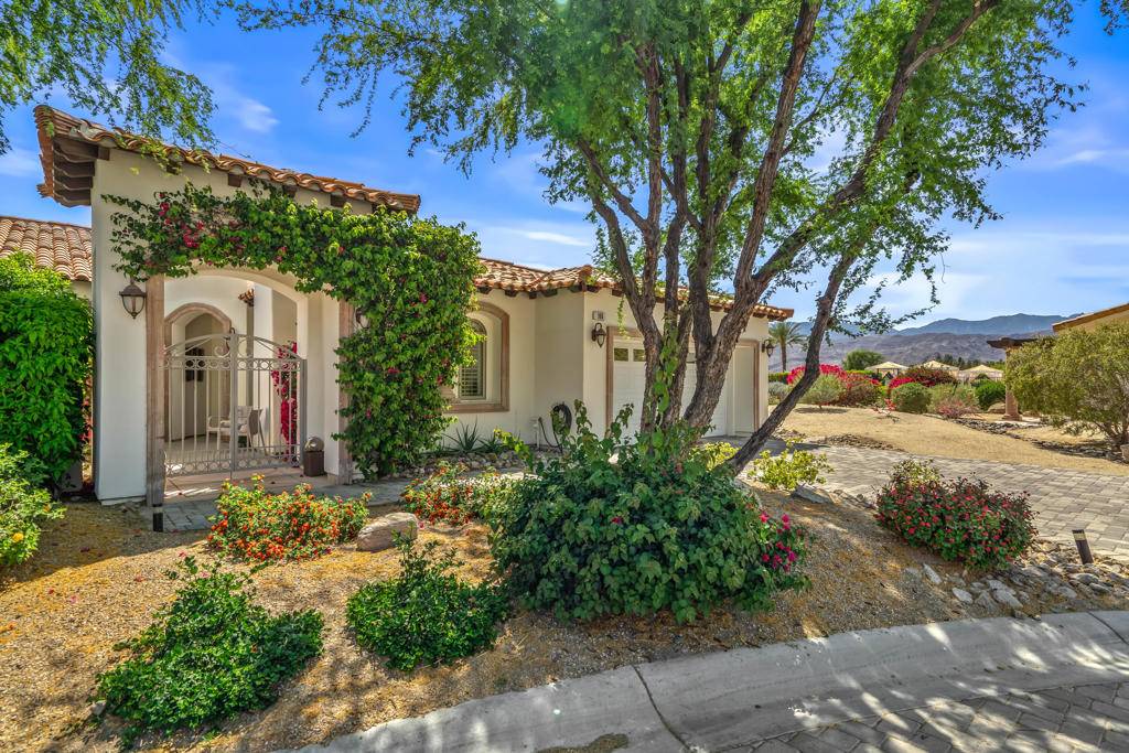 Palm Desert, CA 92260,106 Piazza Perrone