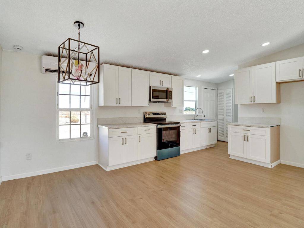 Thermal, CA 92274,2204 Ocean Side AVE
