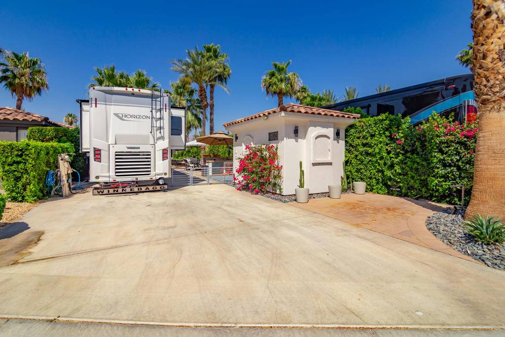 Indio, CA 92201,80501 Avenue 48 #339