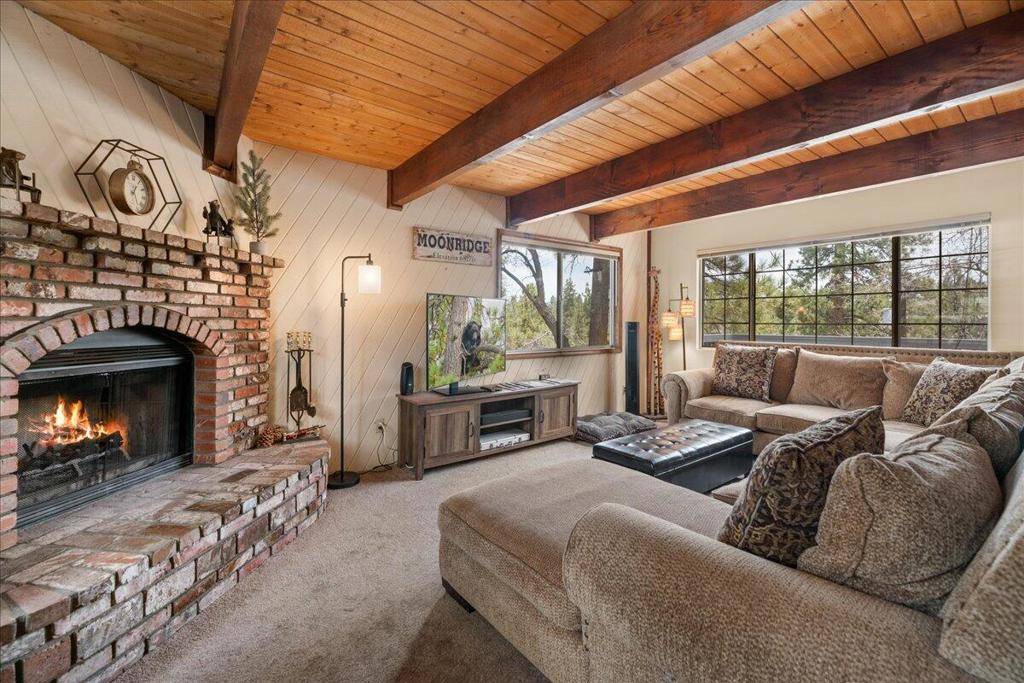 Big Bear, CA 92315,43289 Shasta RD
