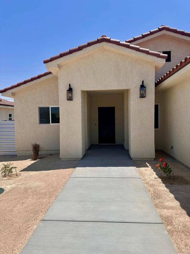 Desert Hot Springs, CA 92240,16094 Avenida Atezada