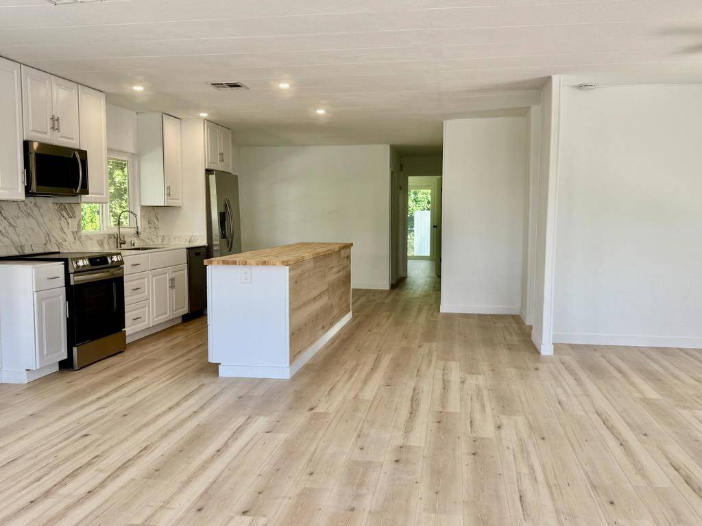 Palm Desert, CA 92260,49305 Ca-74 #151