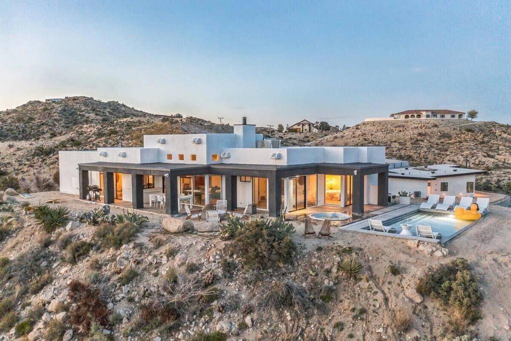 Yucca Valley, CA 92284,57075 Farrelo CT