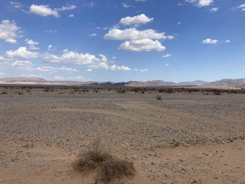 Yucca Valley, CA 92284,60600 Winters RD