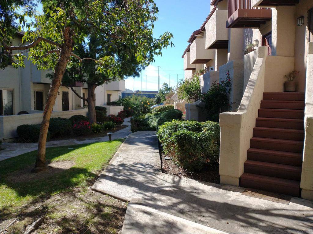 San Diego, CA 92111,1555 NORTHRIM #277