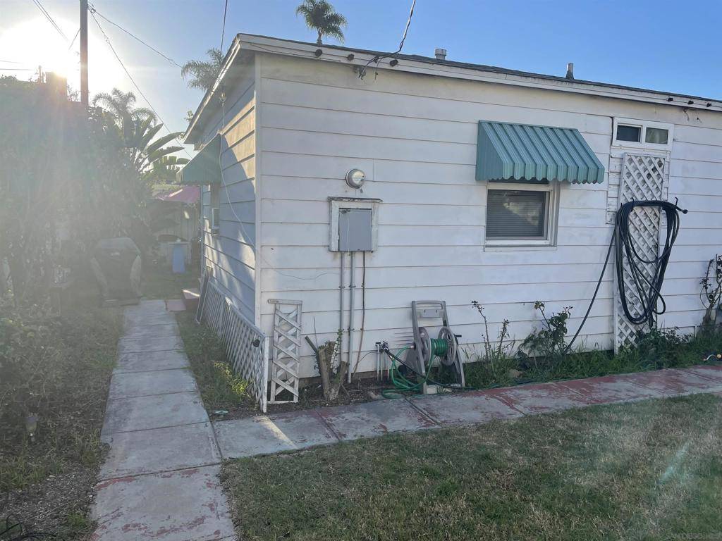 Coronado, CA 92118,455 Adella Ln