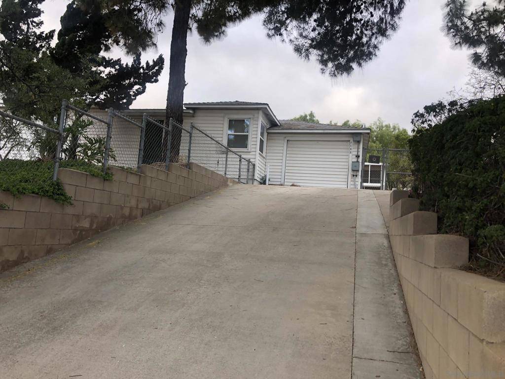 San Diego, CA 92114,7122 Lisbon St